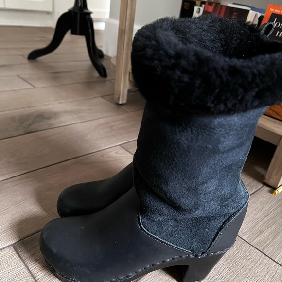 No.6 9" Pull On Shearling Clog Boot on High Heel in Black Suede on Black Base - Picture 8 of 9